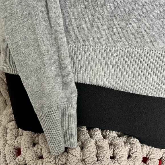 Joe Fresh Heather Grey Knit Turtleneck Sweater Size Medium - Picture 4 of 7